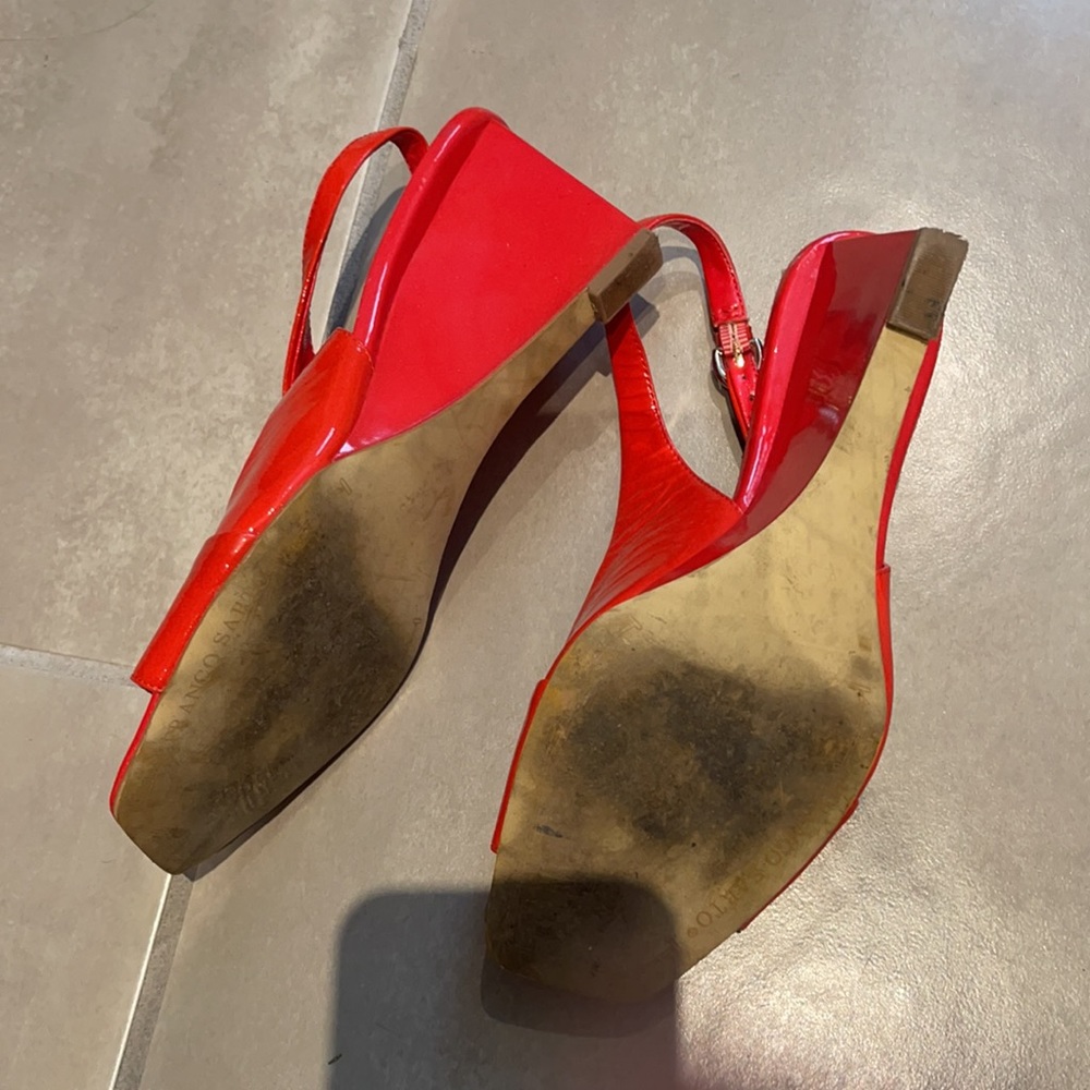 Sandals - Picture 2 of 2